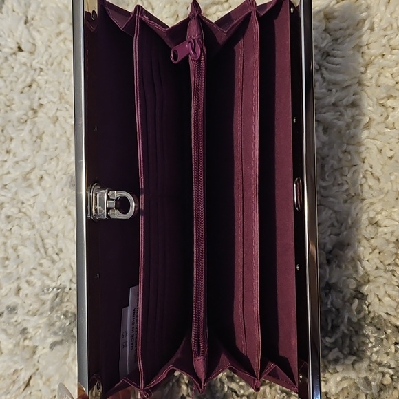 Crocodile Embossed Pink Wallet - Picture 7 of 9